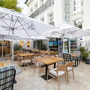 Carol Park View Hotel
